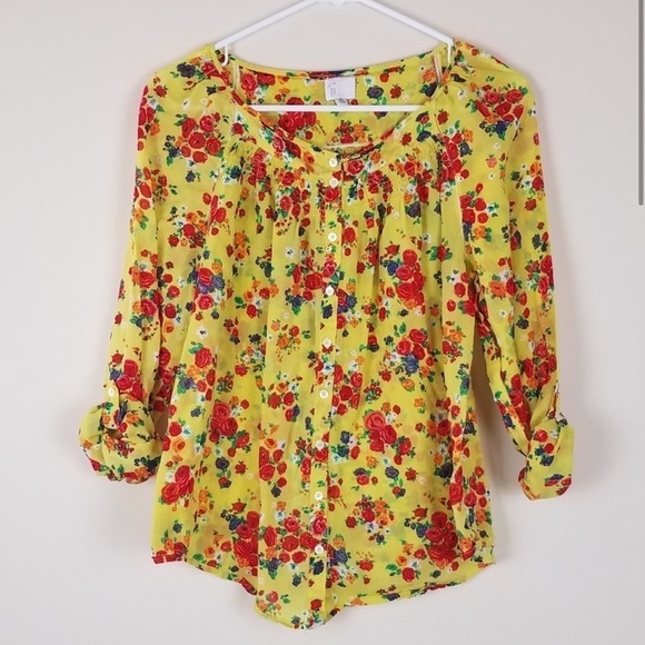 Postmark Anthropologie Floral Lemon Drop Top - Picture 2 of 10